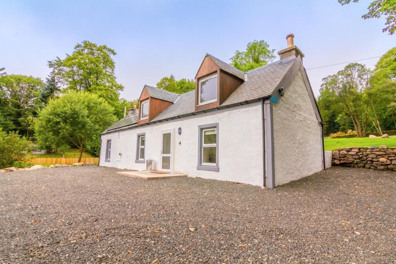Вілла Dalnaglar Castle Estate Spittal of Glenshee Екстер'єр фото